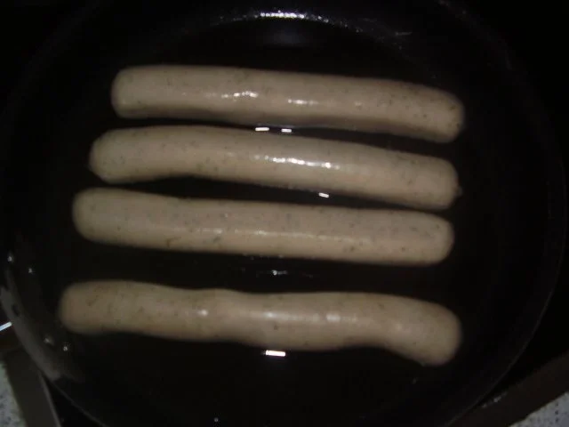 Rostbratwurst ~ Kartoffelstampf mit Speck und Paprika ~ Sauerkraut - Rezept - Bild Nr. 8