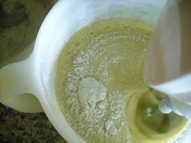 Rezept: Erdbeertorte mit Dinkelvollkornmehl und Olivenöl>> Bild Nr. 3 Erdbeertorte mit Dinkelvollkornmehl und Olivenöl>> - Rezept - Bild Nr. 3