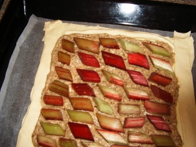 Rhabarber-Blätterteig - Rezept - Bild Nr. 6