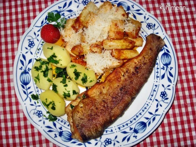 Spargel zu Brat-Forelle mediterran - Rezept