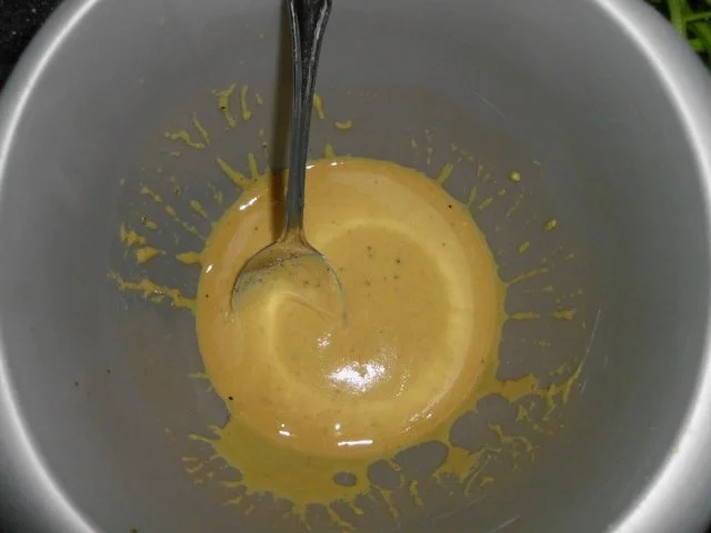 Rezept: Roastbeef mit karamellisierten Walnüssen, dazu Rucola mit Dressing und Basilikum Tomaten Bild Nr. 6 Roastbeef mit karamellisierten Walnüssen, dazu Rucola mit Dressing und Basilikum Tomaten - Rezept - Bild Nr. 6