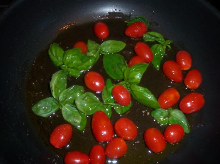 Roastbeef mit karamellisierten Walnüssen, dazu Rucola mit Dressing und