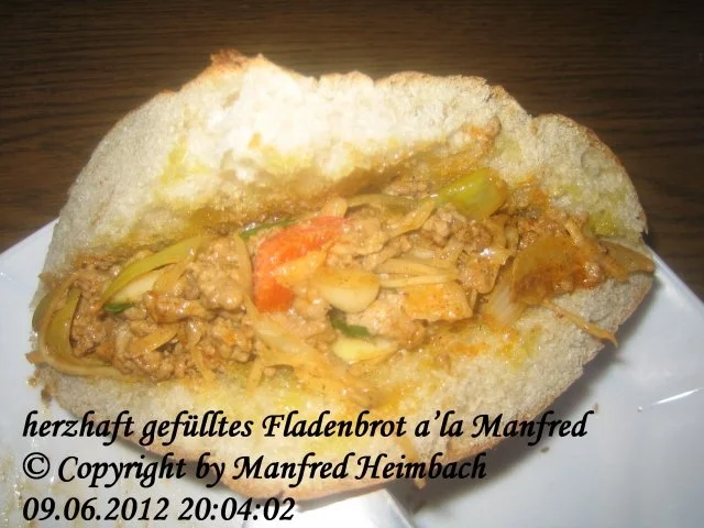 Rezept: Fastfood – herzhaft gefülltes Fladenbrot a’la Manfred Fastfood – herzhaft gefülltes Fladenbrot a’la Manfred - Rezept
