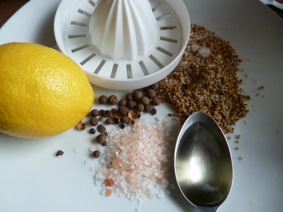 Rezept: Würzsalz mit Holunderblüten Bild Nr. 2091 Würzsalz mit Holunderblüten - Rezept - Bild Nr. 2091