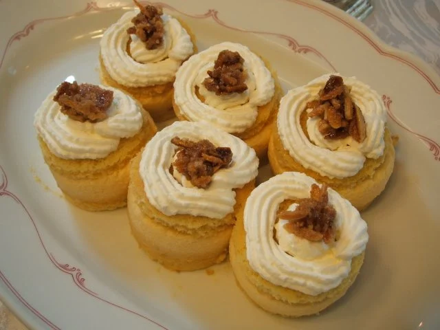 Backen: Krokant-Creme-Türmchen - Rezept