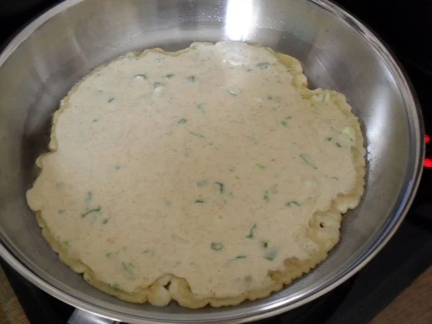 Stierum, Kratzede oder Kaiserschmarrn mit Dinkelmehl und Lauchzwiebeln nach Oma`s Art - Rezept - Bild Nr. 2