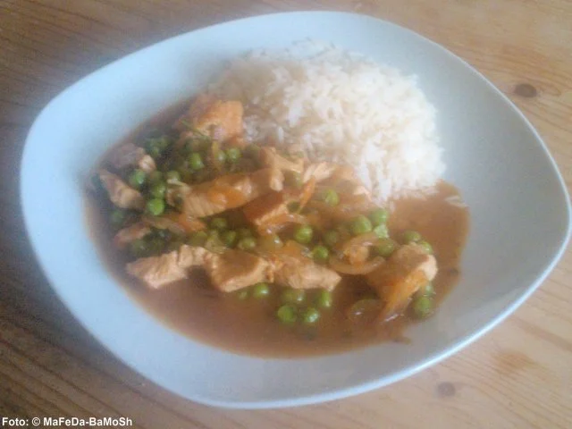 Rezept: Putengeschnetzeltes mit Erbsen Putengeschnetzeltes mit Erbsen - Rezept