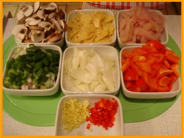 Rezept: Nudelwok exotisch Bild Nr. 3 Nudelwok exotisch - Rezept - Bild Nr. 3