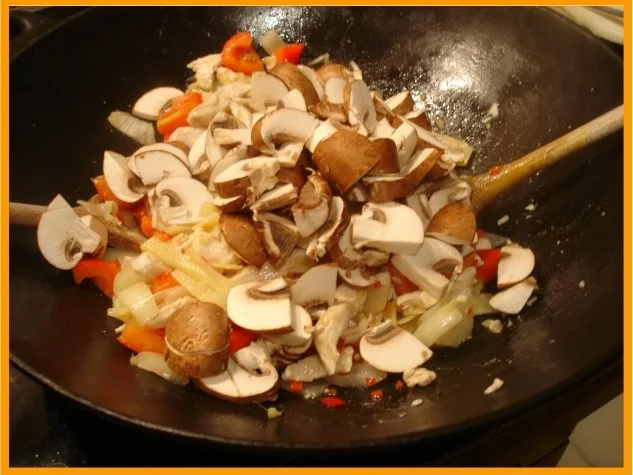 Rezept: Nudelwok exotisch Bild Nr. 14 Nudelwok exotisch - Rezept - Bild Nr. 14