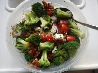 Rezept: Brokkoliesalat Brokkoliesalat - Rezept