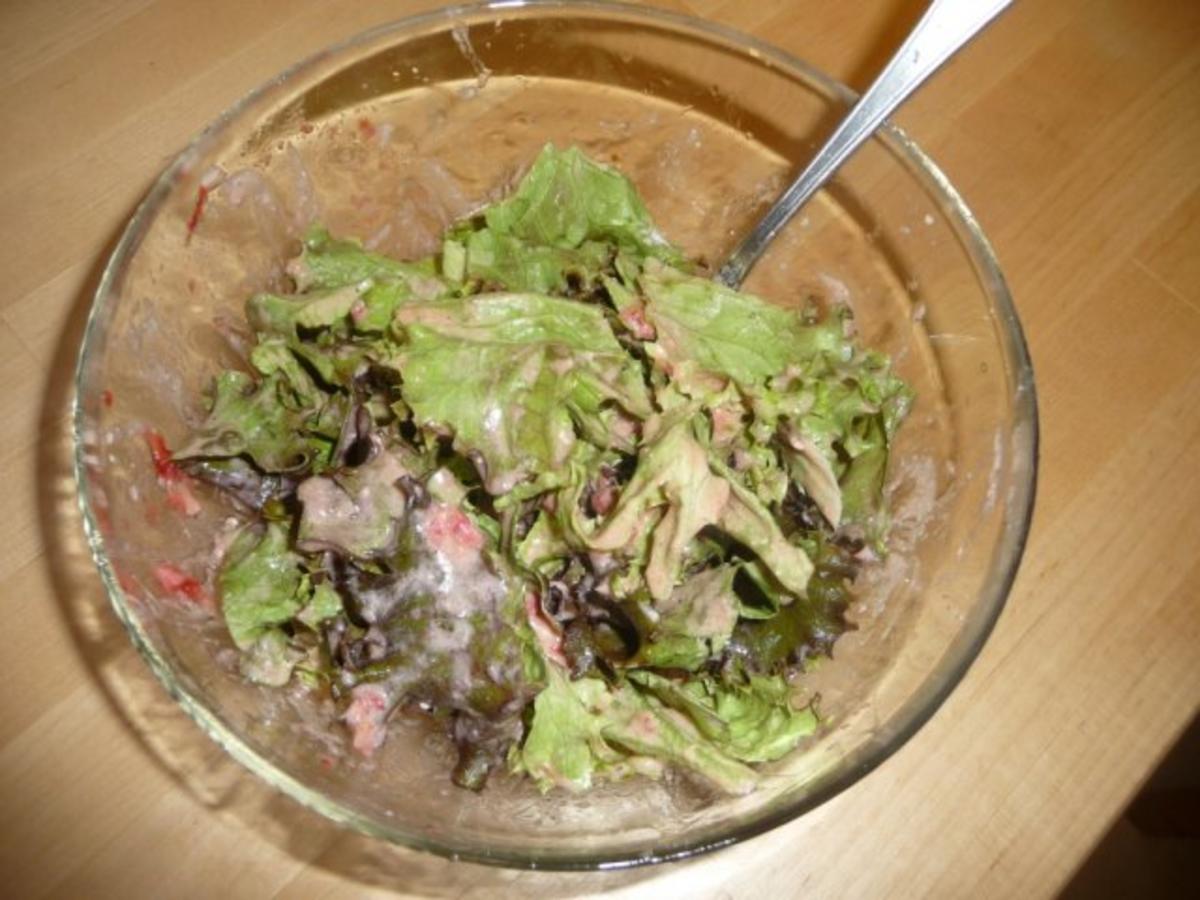 Blattsalat mit Erdbeer-Joghurt Dressing - Rezept - Bild Nr. 4
