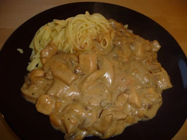 Rezept: Bandnudeln mit Marillen-Puten Geschnezeltem Bild Nr. 4 Bandnudeln mit Marillen-Puten Geschnezeltem - Rezept - Bild Nr. 4