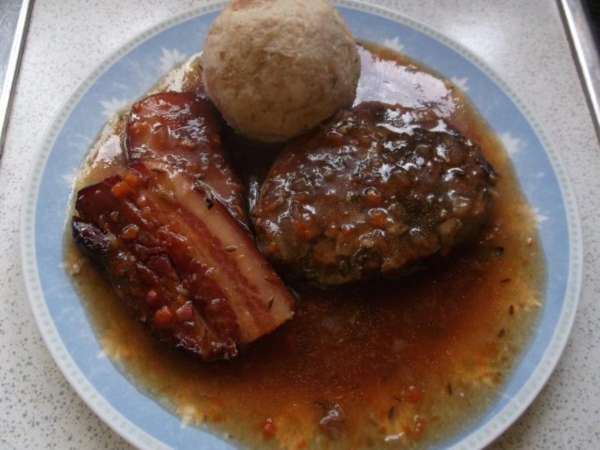 Schweinebraten mit Schweinekamm und Räucherbauch - Rezept mit Bild ...