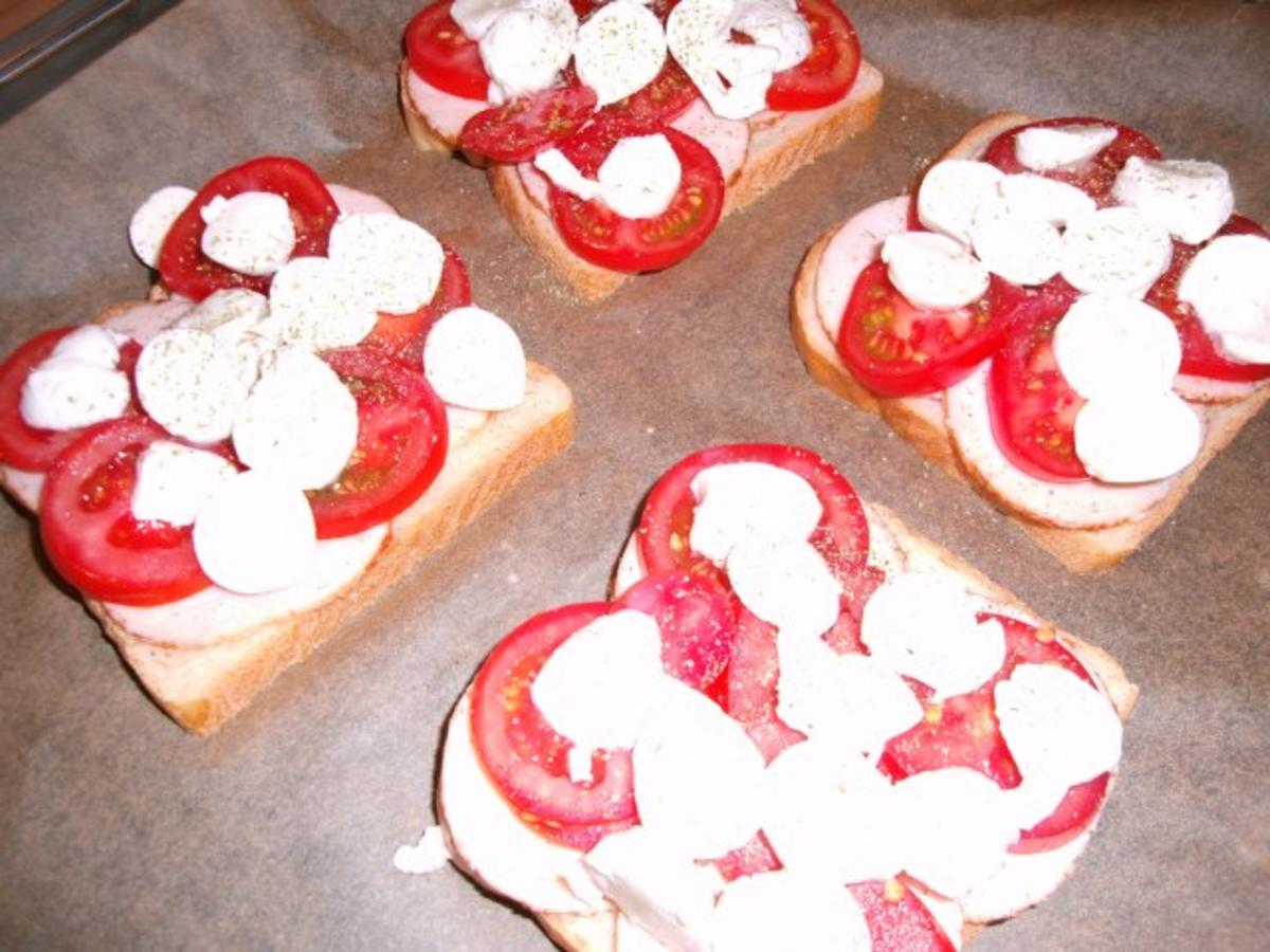 Tomate - Mozzarella Toast - Rezept - Bild Nr. 5