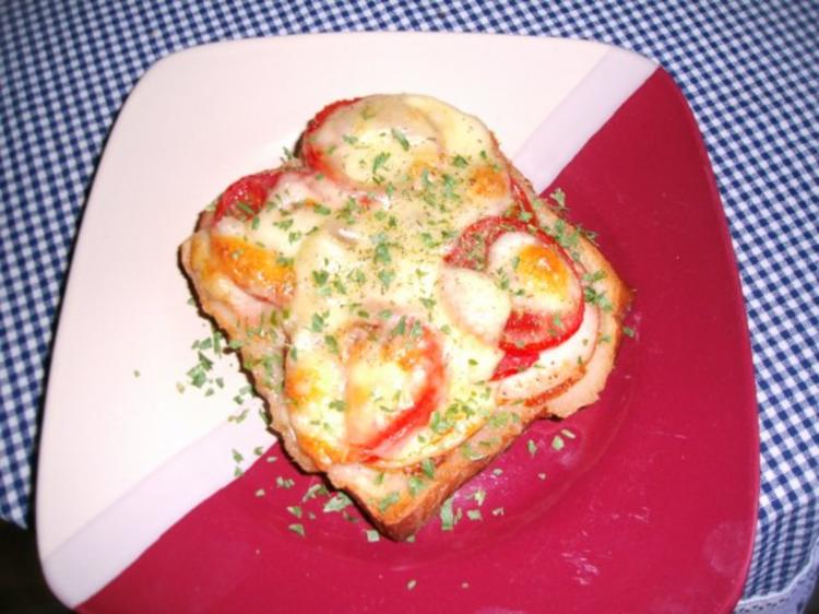 Tomate Mozzarella Toast - einfach - 49 kcal/100g