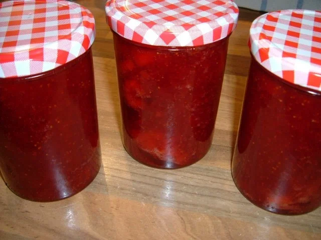 Rezept: Erdbeermarmelade mit Vanille Erdbeermarmelade mit Vanille - Rezept