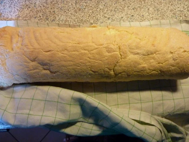 Rezept: Kuchen: Rhabarberbiskuitrolle Bild Nr. 5 Kuchen: Rhabarberbiskuitrolle - Rezept - Bild Nr. 5