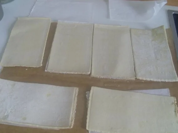 Blätterteig-Kirsch-Stückchen - Rezept - Bild Nr. 3