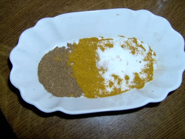 Rezept: Würzsalz mit Currygewürz und 5 Gewürz Würzsalz mit Currygewürz und 5 Gewürz - Rezept