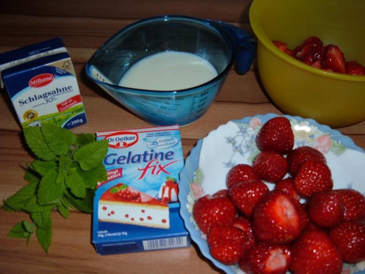 Dessert : Buttermilch - Erdbeer - Creme - Rezept - kochbar.de
