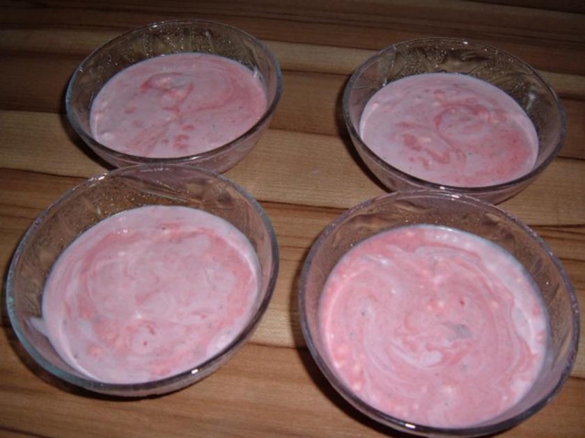 Dessert : Buttermilch Erdbeer Creme - einfach - von SCHNEEROSE