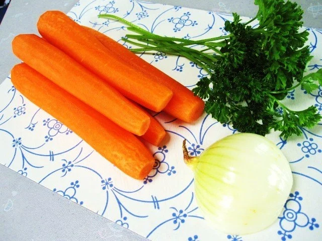 Möhrengemüse mit Thüringer Bratwurst ... - Rezept - Bild Nr. 2