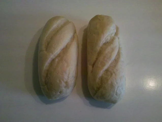 Abendbrot: Überbackenes Baguettbrötchen - Rezept - Bild Nr. 2