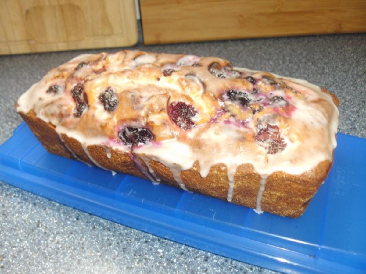 Bilder für Waldbeeren-Joghurtkuchen - Rezept