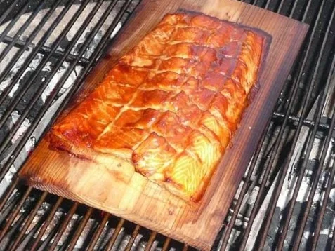 Gegrillter Lachs in Teriyaki Marinade vom Zedernholzbrett (Planked Salmon) - Rezept - Bild Nr. 2