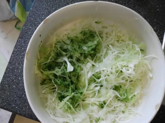 Krautsalat mit Mineralwasser - Rezept - Bild Nr. 2