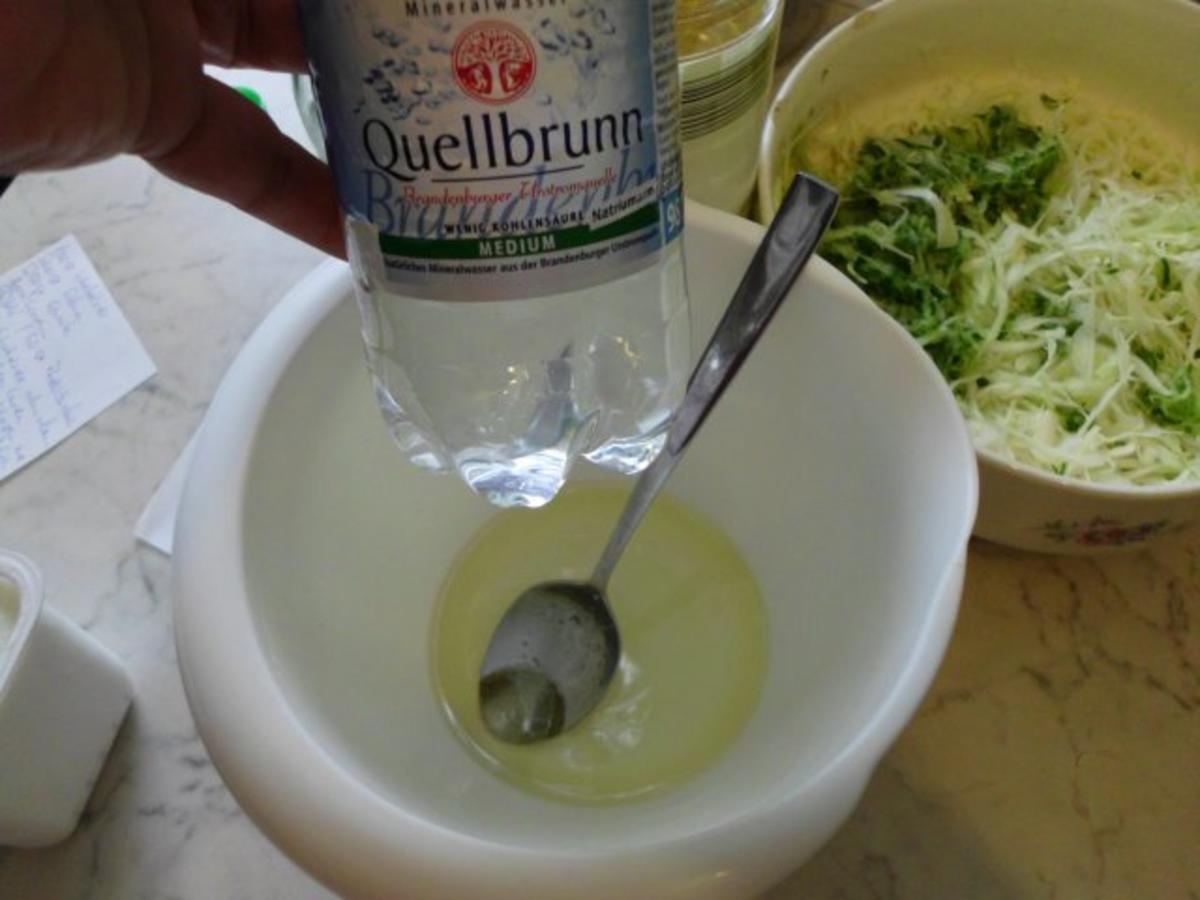 Krautsalat mit Mineralwasser - Rezept - Bild Nr. 3
