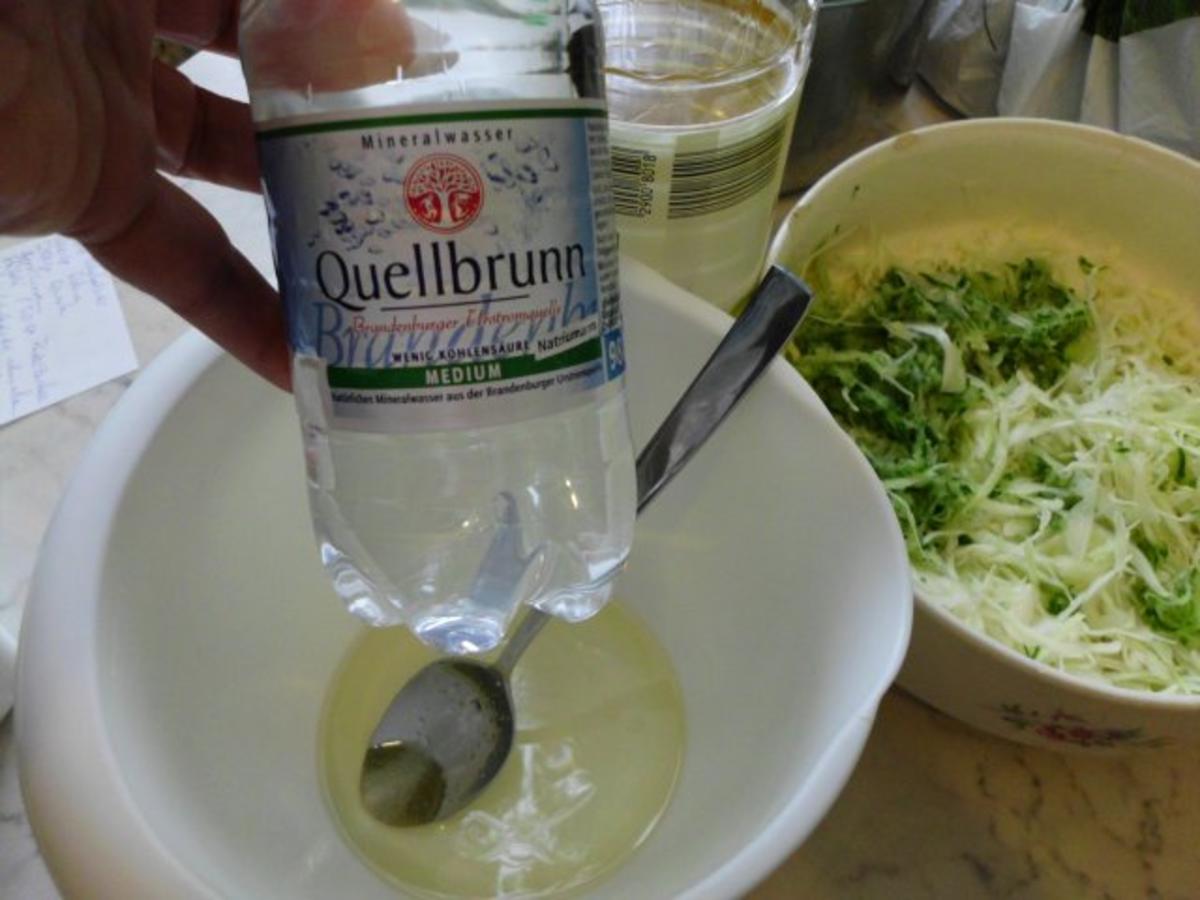 Krautsalat mit Mineralwasser - Rezept - Bild Nr. 4