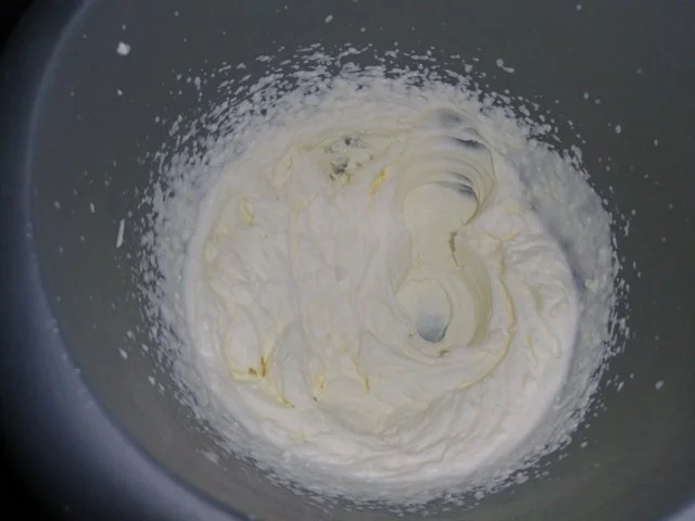 Weiße Schokoladen - Quarkcreme mit Marillenmousse - Rezept - Bild Nr. 4