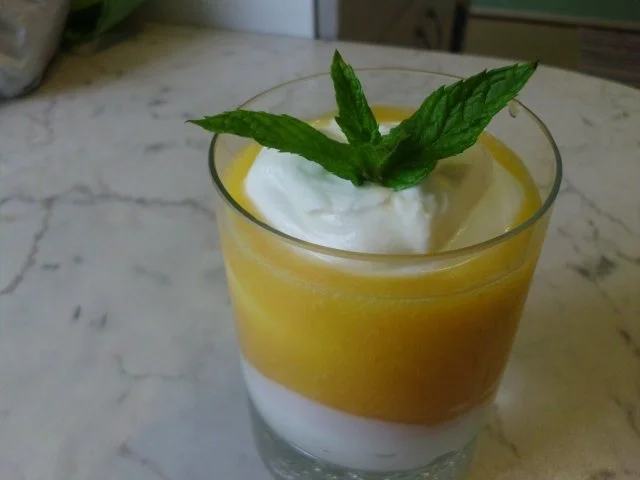 Weiße Schokoladen - Quarkcreme mit Marillenmousse - Rezept - Bild Nr. 9