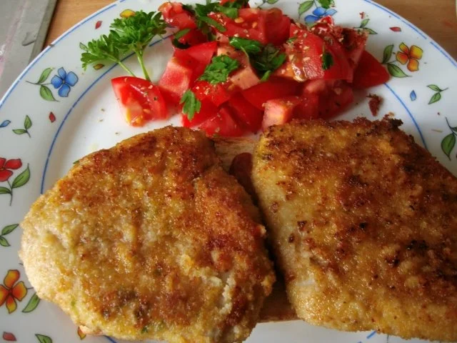 Kräuter Minutensteaks mit Spiegelei und Tomatensalat - Rezept - Bild Nr. 5