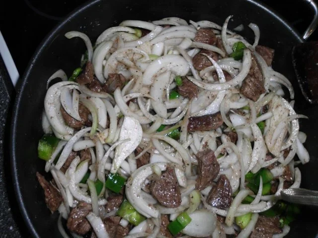 Ungarischer scharfer Rindergulasch (Pörkölt) mit Krautsalat als Beilage - Rezept - Bild Nr. 5