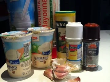 selbstgemachte Knoblauchsoße -leicht und lecker! - Rezept
