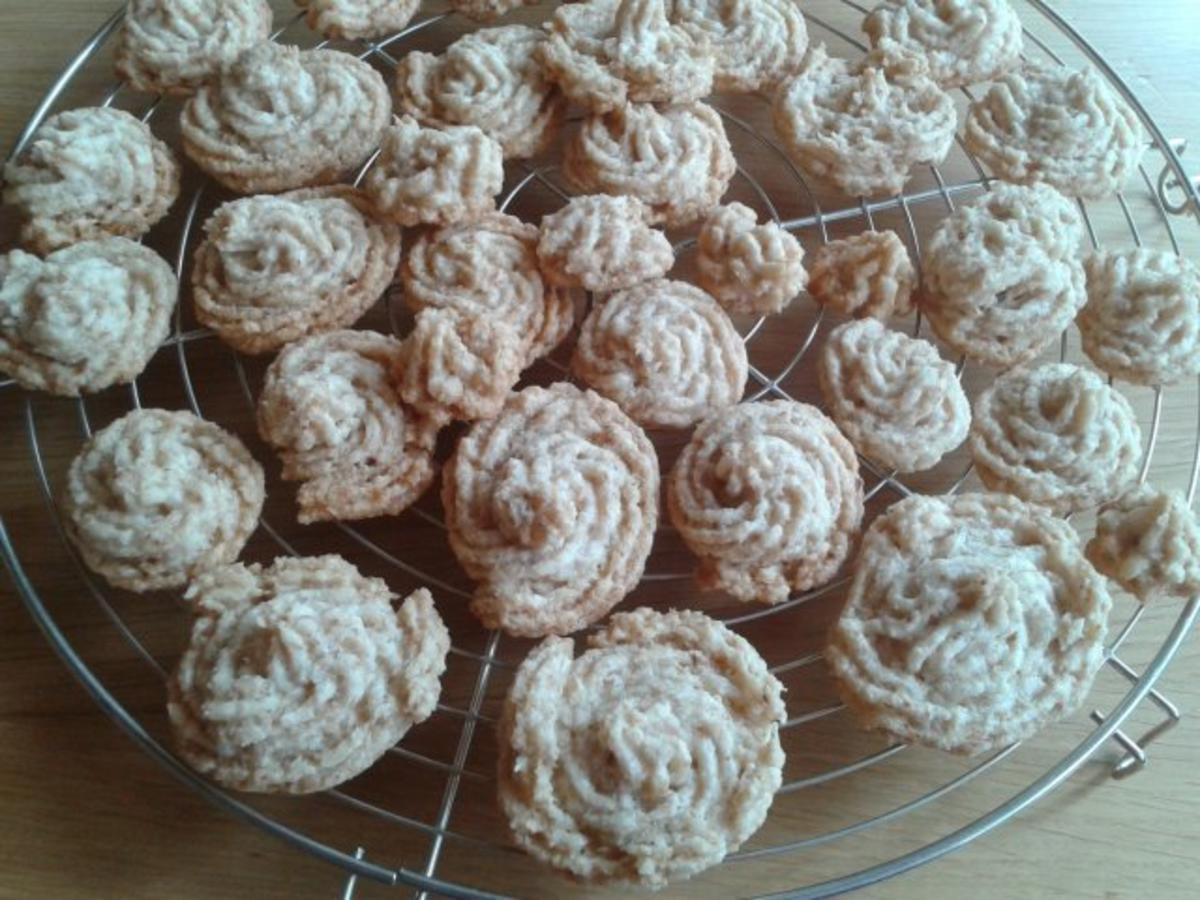 Kokosmakronen mit Kokosflocken und Mehl - Rezept mit Bild - kochbar.de