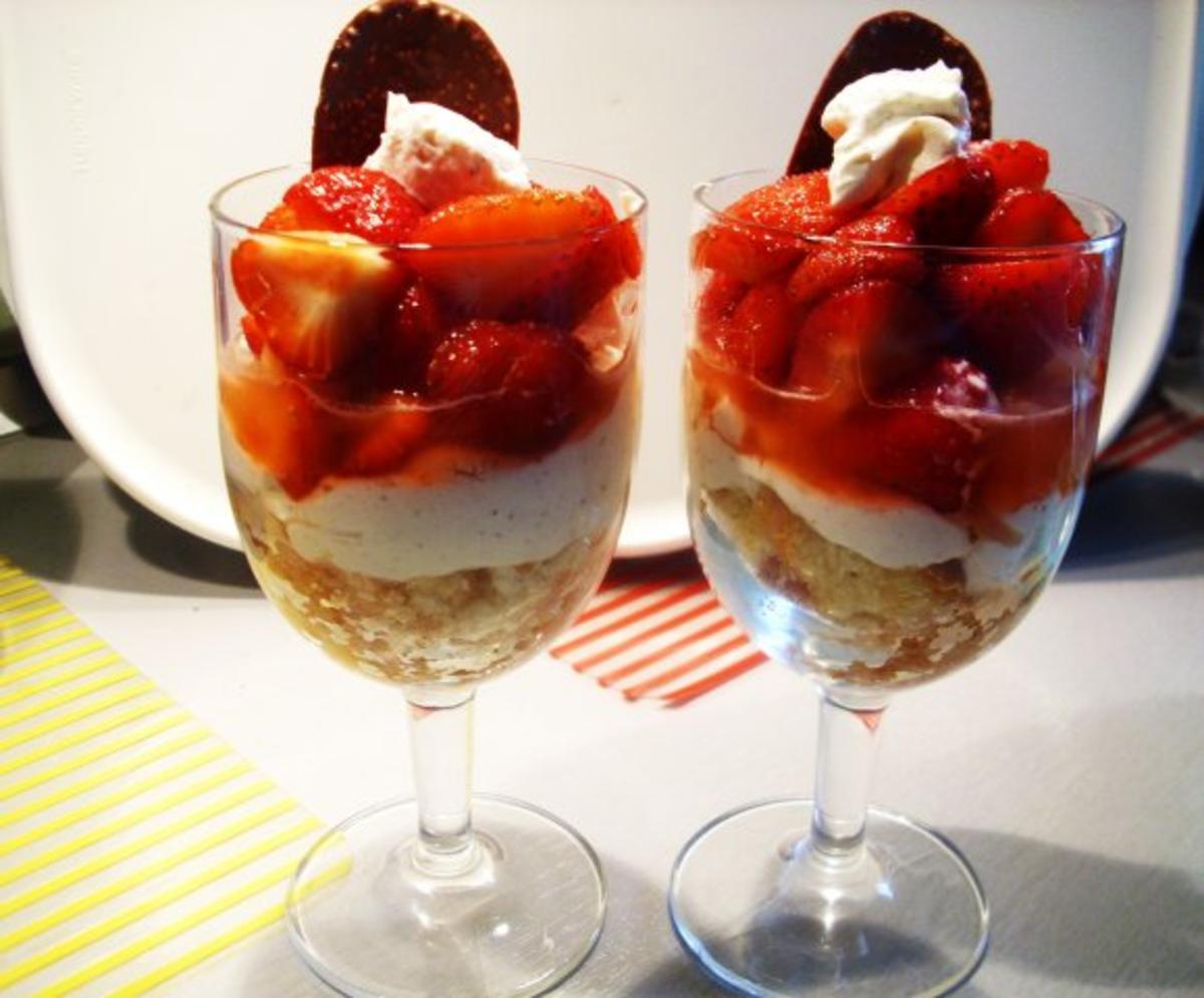 Erdbeer - Dessert - Rezept mit Bild - kochbar.de