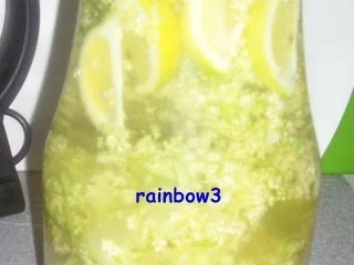 Rezept: Sirup: Rosen + Holunderblüten Bild Nr. 2 Sirup: Rosen + Holunderblüten - Rezept - Bild Nr. 2