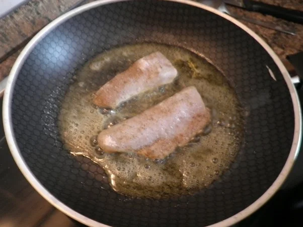 Zander auf Paprikakraut mit Rieslingsoße - Rezept - Bild Nr. 13