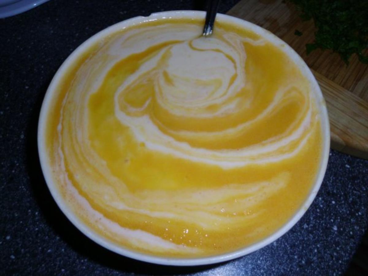 Marillejoghurt mit Minze und Schokoladenspiegel (After Eight mal anders) - Rezept - Bild Nr. 2