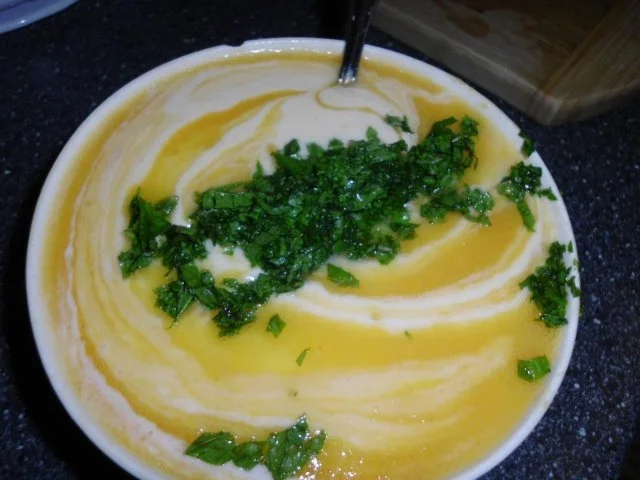 Marillejoghurt mit Minze und Schokoladenspiegel (After Eight mal anders) - Rezept - Bild Nr. 3