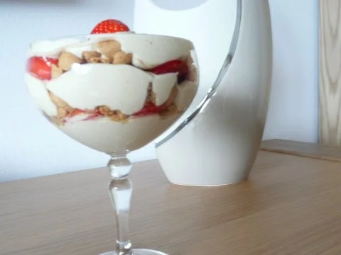 Cappuccinocreme mit Erdbeeren - Rezept - Bild Nr. 2