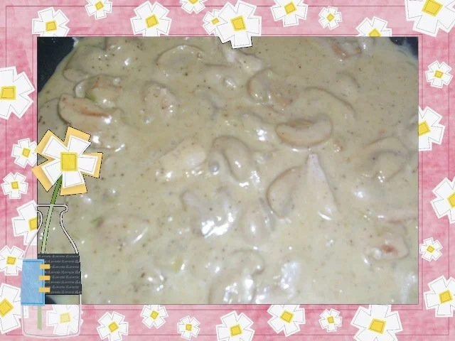 Rezept: Hähnchen in Sahnesauce mit Blätterteigpasteten Bild Nr. 2 Hähnchen in Sahnesauce mit Blätterteigpasteten - Rezept - Bild Nr. 2