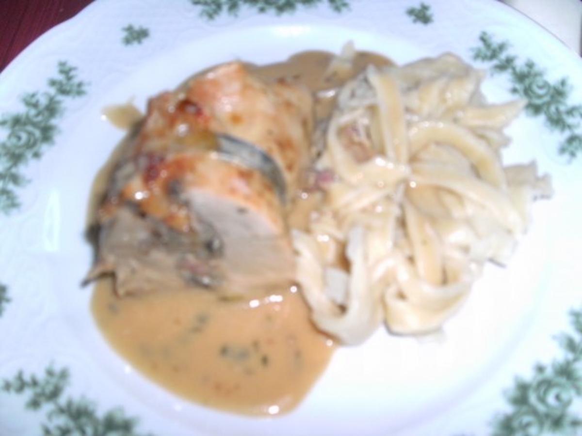 Gefülltes Schweinefilet in Estragonsoße - Rezept - kochbar.de