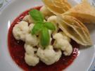 Salate: (Fast) Roher Blumenkohlsalat mit Johannisbeerdressing - Rezept
