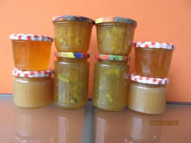 Holunderblütengelee mit Kiwis, Äpfeln oder Bananen - Rezept