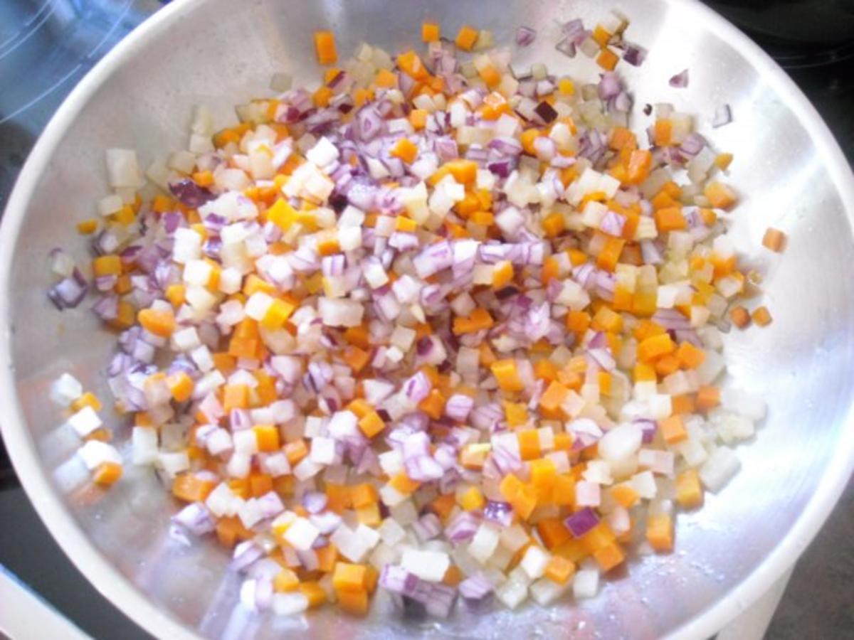 Gefüllte Zucchini mit Karotten-Koriander-Sauce - Rezept - Bild Nr. 5