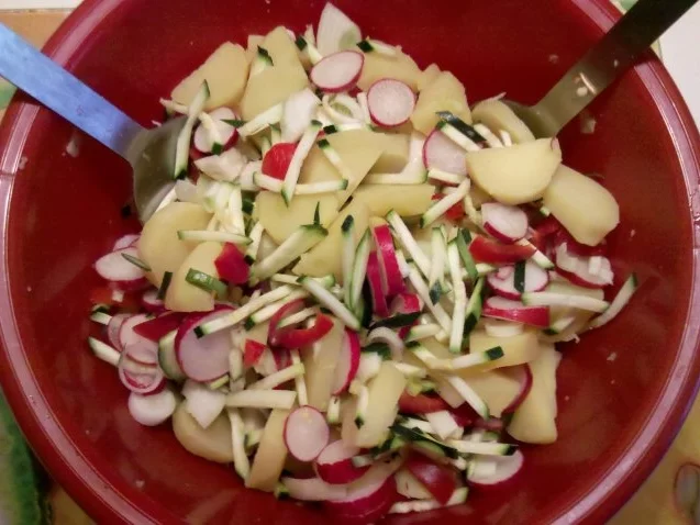 Rezept: Salat: Kartoffelsalat â la Gudrun Bild Nr. 6 Salat: Kartoffelsalat â la Gudrun - Rezept - Bild Nr. 6